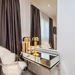 Lux Kalifa 5 Star Exquisite Daire