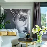Lux Kalifa 5 Star Exquisite *